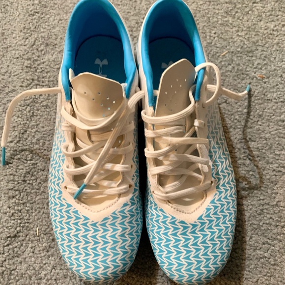 Under Armor cleats - Picture 2 of 2